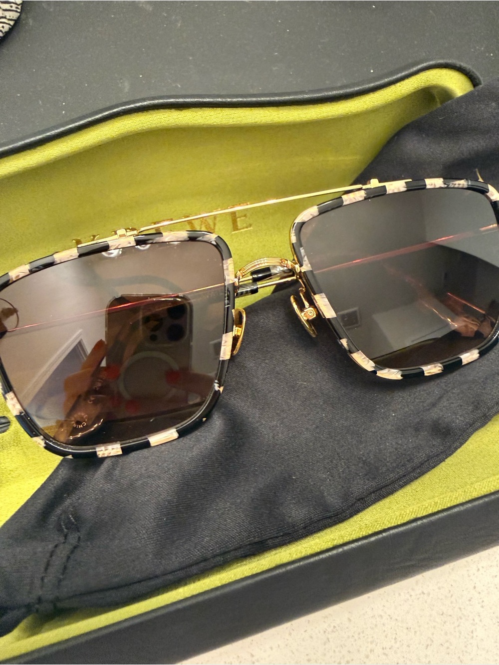 KREWE VAIL Sunglasses - Picture 2 of 4